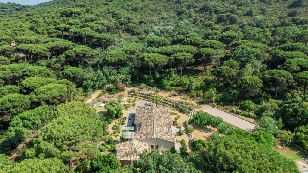 Renovated Provençal villa in Ramatuelle, just steps from the beaches of Pampelonne