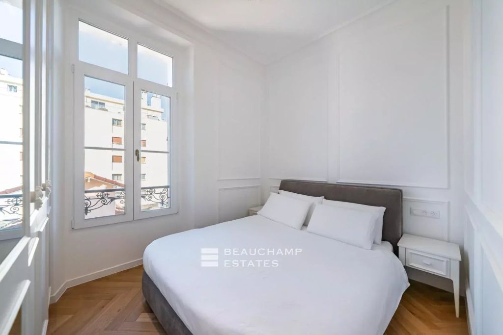Renovated Three-Room Apartment – Cannes