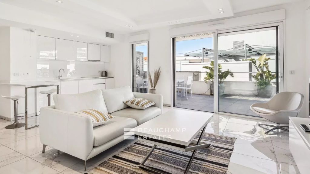 Rooftop apartment – Cannes Montfleury