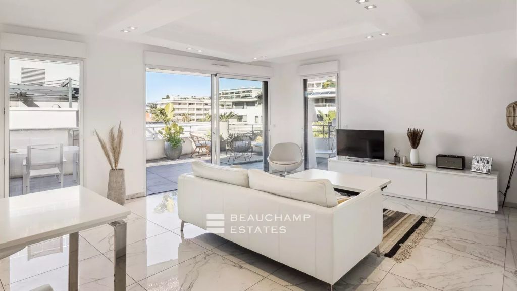 Rooftop apartment – Cannes Montfleury