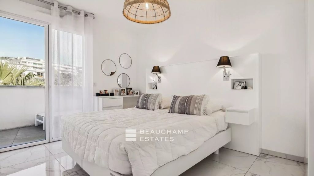 Rooftop apartment – Cannes Montfleury