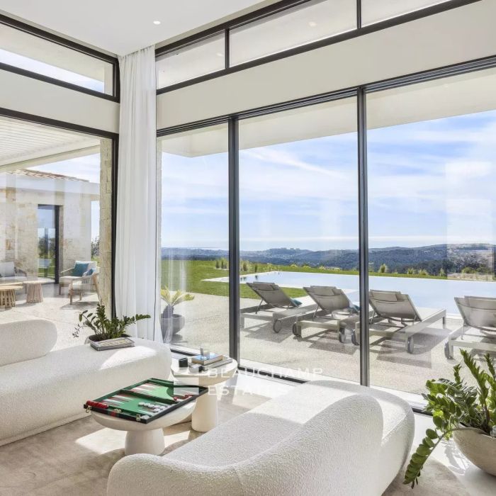 Roquefort-les-Pins – New Contemporary Villa with Exceptional Sea Views