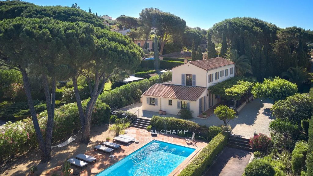 Saint-tropez, charming villa with 6 bedrooms within walking distance to La Place des lices, Saint-Tropez