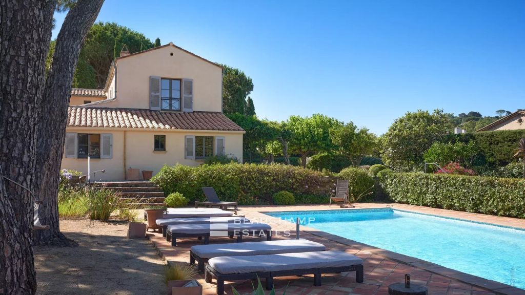 Saint-tropez, charming villa with 6 bedrooms within walking distance to La Place des lices, Saint-Tropez