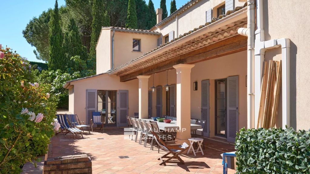 Saint-tropez, charming villa with 6 bedrooms within walking distance to La Place des lices, Saint-Tropez