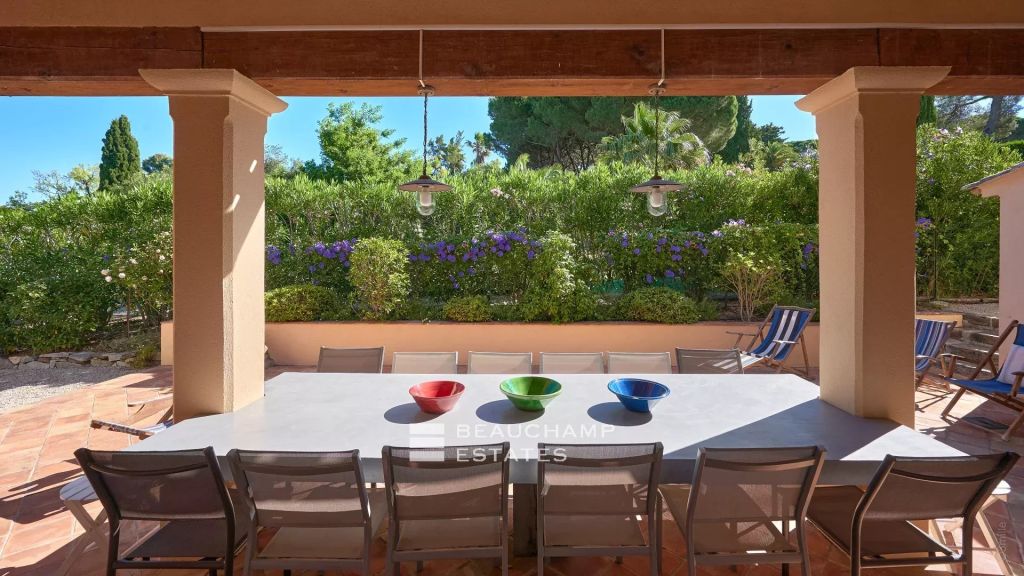 Saint-tropez, charming villa with 6 bedrooms within walking distance to La Place des lices, Saint-Tropez