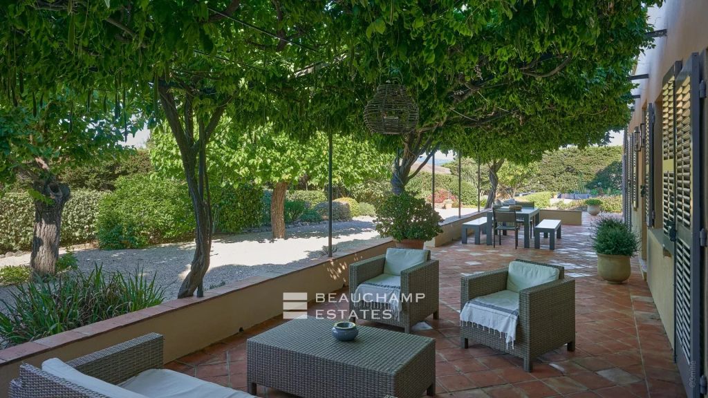 Saint-tropez, charming villa with 6 bedrooms within walking distance to La Place des lices, Saint-Tropez