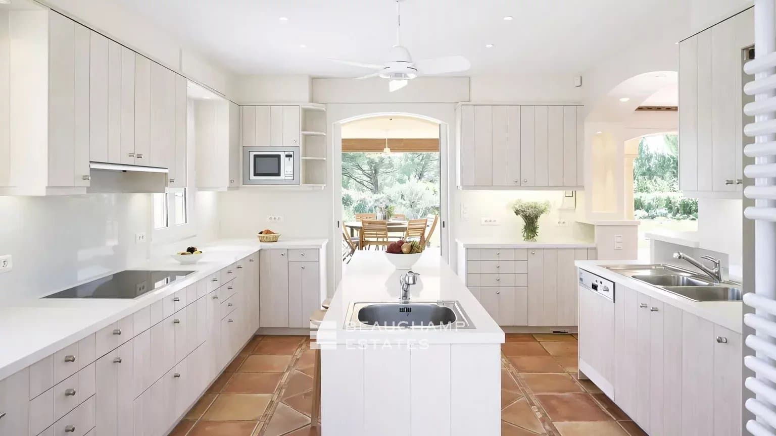 Saint-Tropez ,Les Parcs – Charming property a few minutes from St Tropez in a private domain Saint-Tropez ,Les Parcs – Charming property a few minutes from St Tropez in a private domain