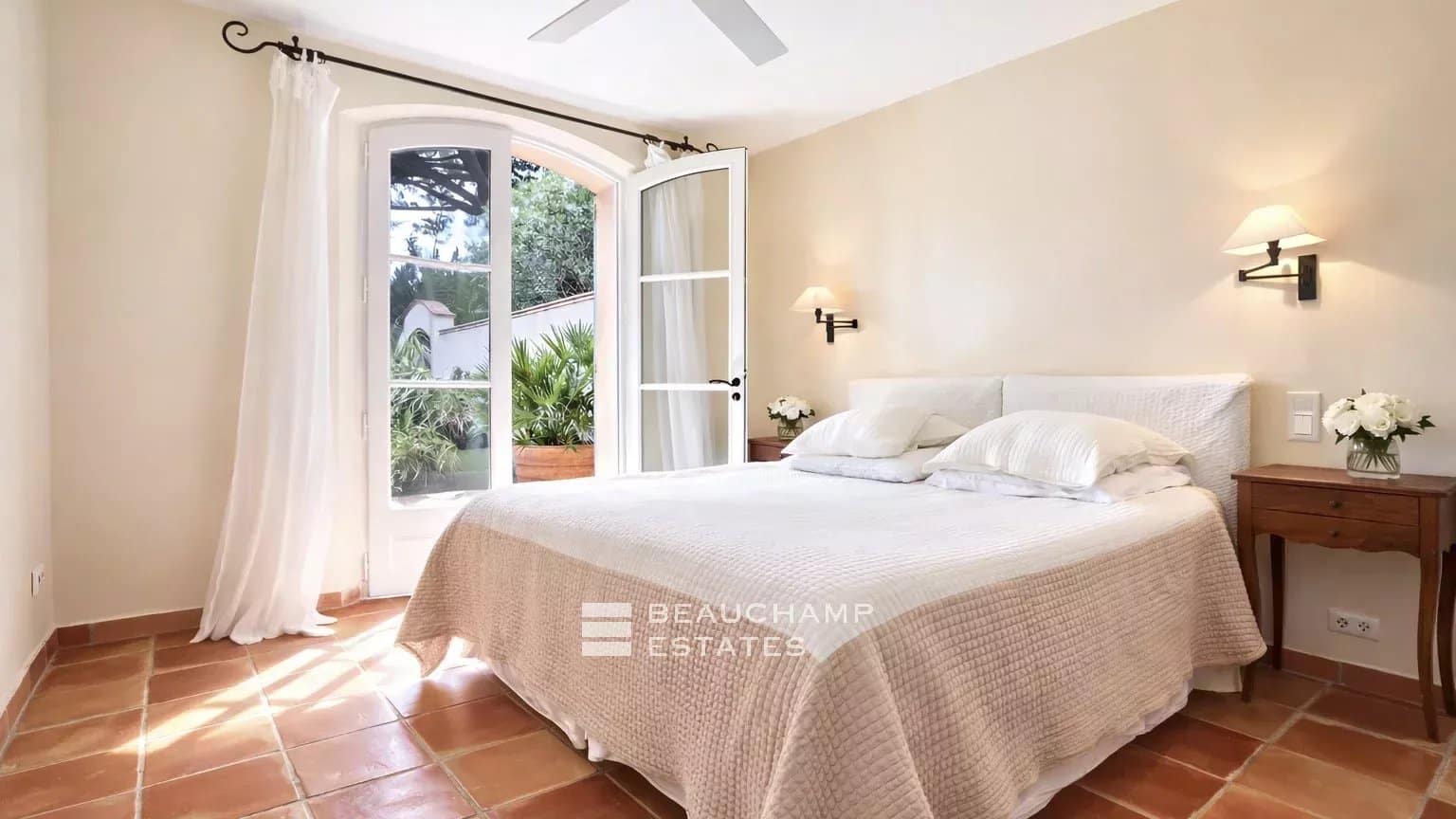 Saint-Tropez ,Les Parcs – Charming property a few minutes from St Tropez in a private domain Saint-Tropez ,Les Parcs – Charming property a few minutes from St Tropez in a private domain