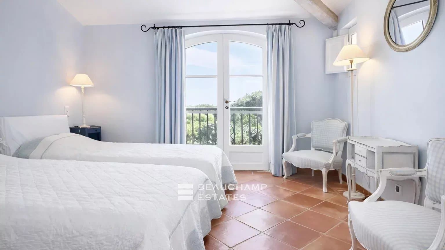 Saint-Tropez ,Les Parcs – Charming property a few minutes from St Tropez in a private domain Saint-Tropez ,Les Parcs – Charming property a few minutes from St Tropez in a private domain