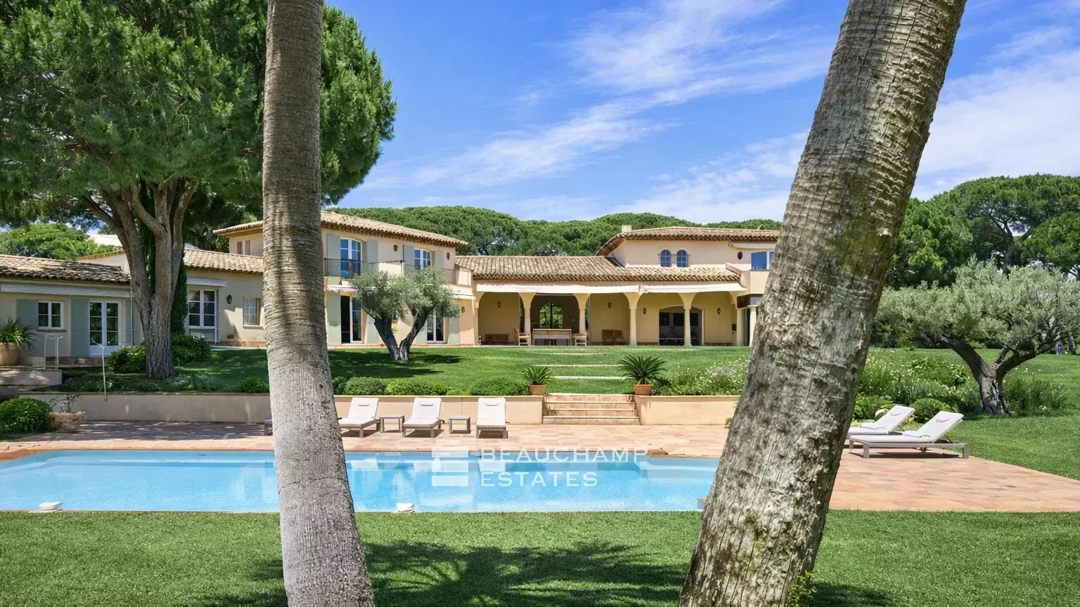 Saint-Tropez ,Les Parcs – Charming property a few minutes from St Tropez in a private domain Saint-Tropez ,Les Parcs – Charming property a few minutes from St Tropez in a private domain