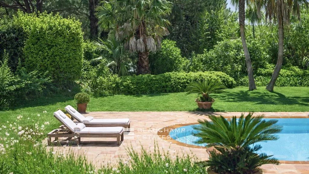 Saint-Tropez ,Les Parcs – Charming property a few minutes from St Tropez in a private domain