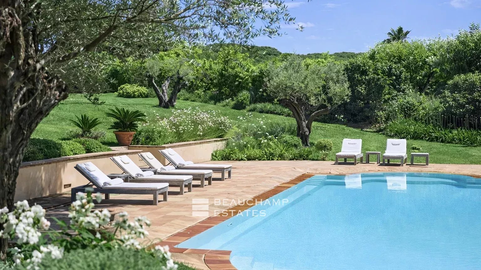 Saint-Tropez ,Les Parcs – Charming property a few minutes from St Tropez in a private domain Saint-Tropez ,Les Parcs – Charming property a few minutes from St Tropez in a private domain