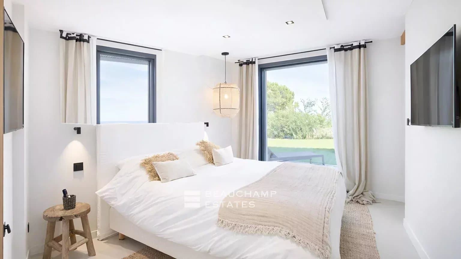 Saint-Tropez Les Parcs – Prestigious property with private access to the sea Saint-Tropez Les Parcs – Prestigious property with private access to the sea