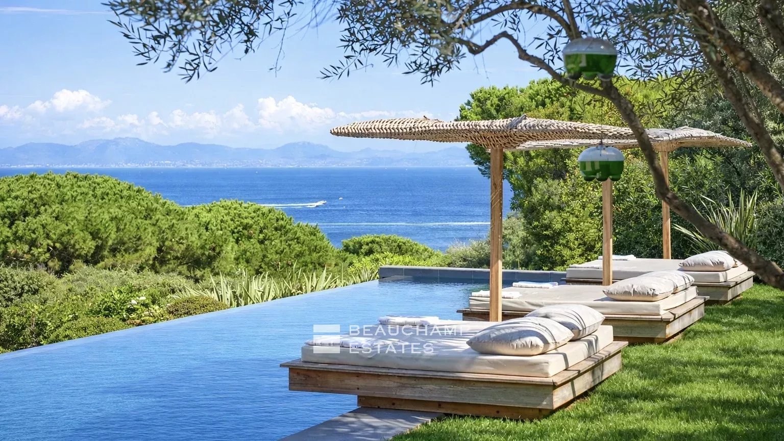 Saint-Tropez Les Parcs – Prestigious property with private access to the sea Saint-Tropez Les Parcs – Prestigious property with private access to the sea
