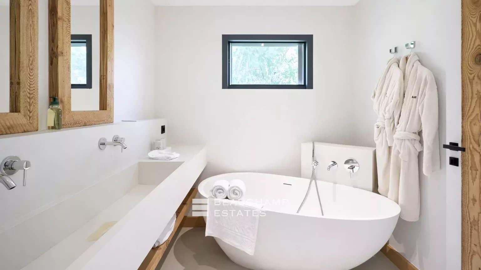 Saint-Tropez Les Parcs – Prestigious property with private access to the sea Saint-Tropez Les Parcs – Prestigious property with private access to the sea