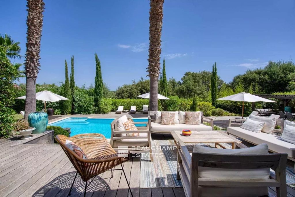 SAINT-TROPEZ – LES VANADES – VIEW  OF THE CHATEAU BORELLI