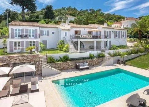 SAINT TROPEZ – MAGNIFICENT NEO-PROVENCAL VILLA CLOSE TO THE BEACH