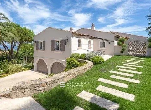 SAINT TROPEZ – MAGNIFICENT NEO-PROVENCAL VILLA CLOSE TO THE BEACH