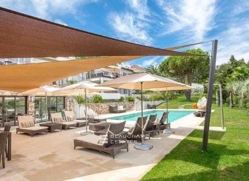 SAINT TROPEZ – MAGNIFICENT NEO-PROVENCAL VILLA CLOSE TO THE BEACH