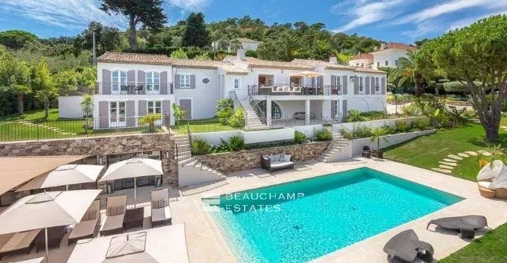 SAINT TROPEZ – MAGNIFICENT NEO-PROVENCAL VILLA CLOSE TO THE BEACH