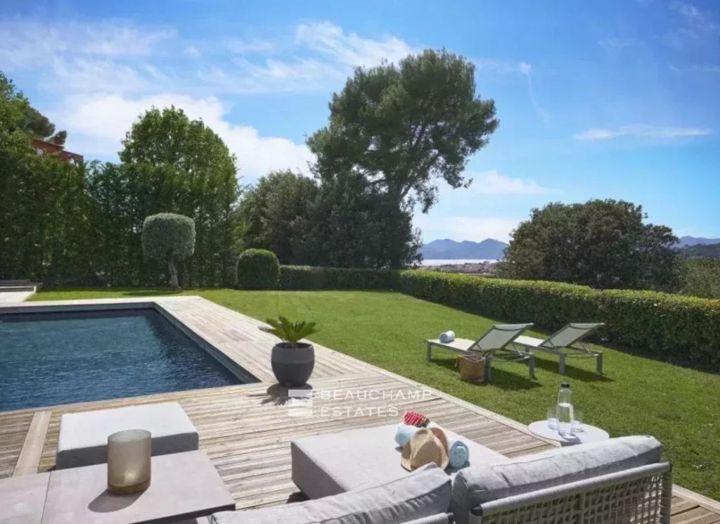 Sale Luxury Villa with Panoramic View, Cannes Californie