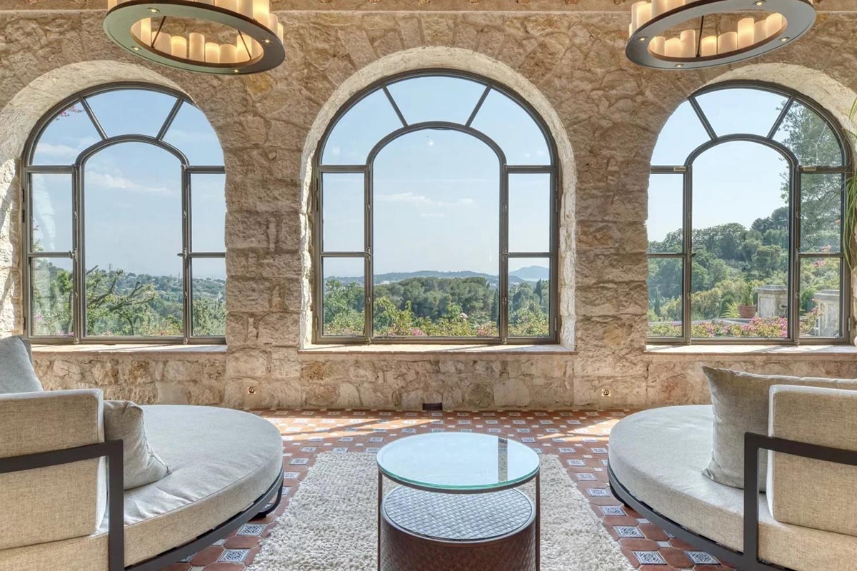 salon-mougins-vue salon-mougins-vue