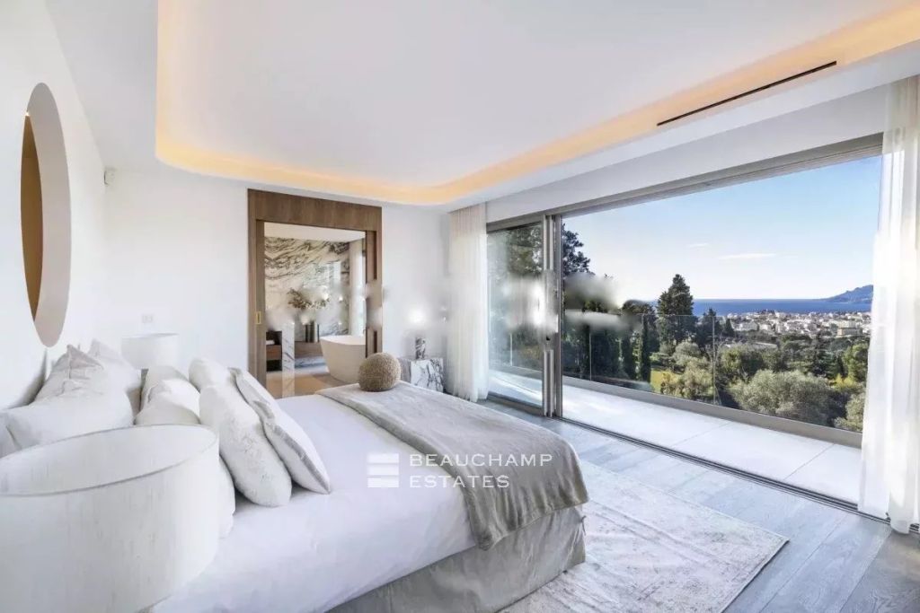 Sea and Esterel view Villa