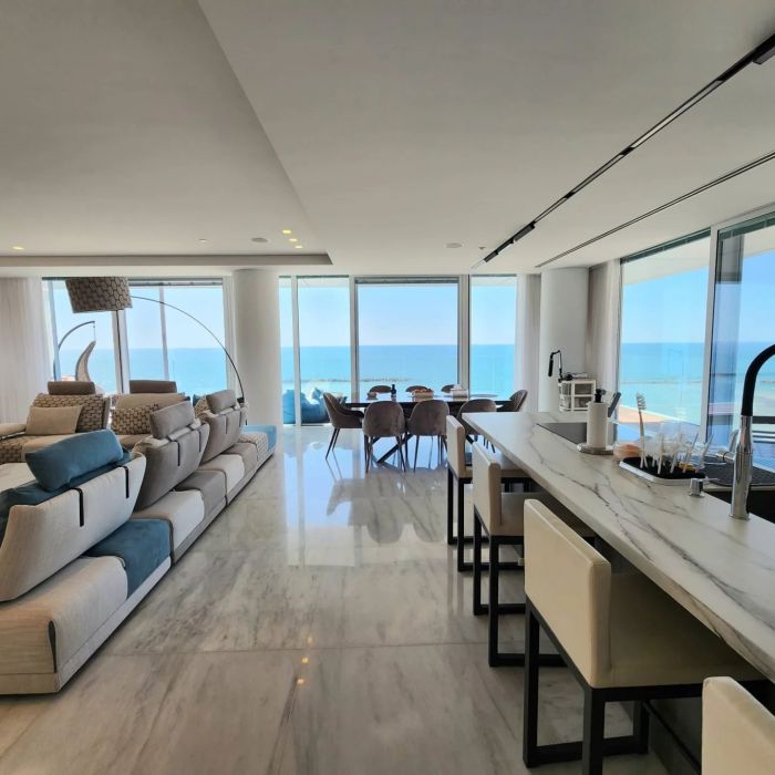 Sea-Facing Apartment at David Promenade