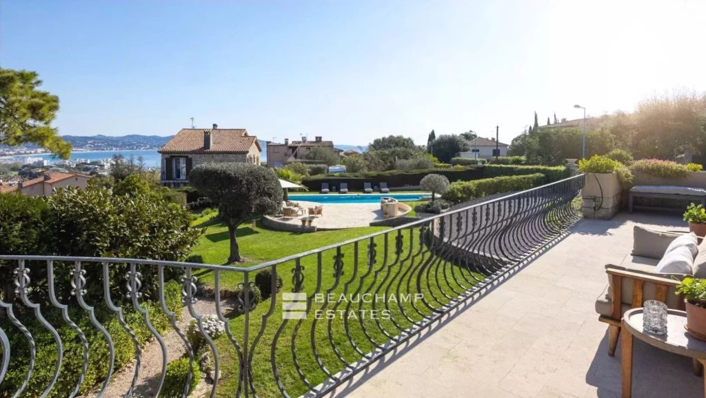 SEA VIEW PROPERTY – LA NAPOULE
