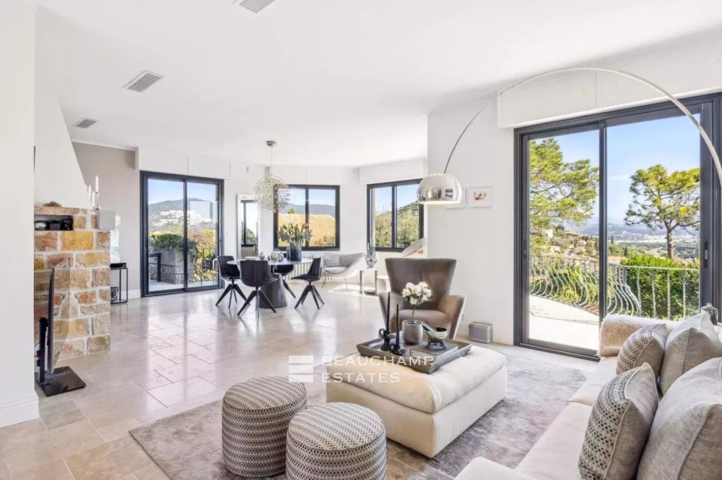 SEA VIEW PROPERTY – LA NAPOULE