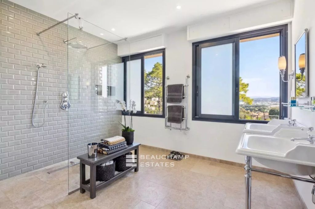 SEA VIEW PROPERTY – LA NAPOULE