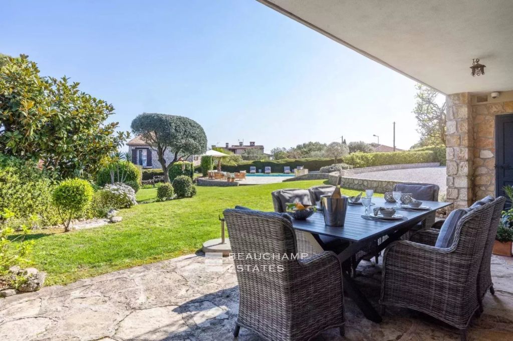 SEA VIEW PROPERTY – LA NAPOULE