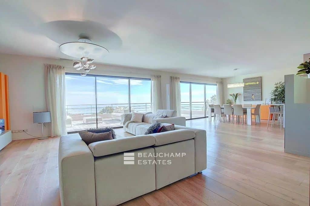 Sea View Villa in Cannes