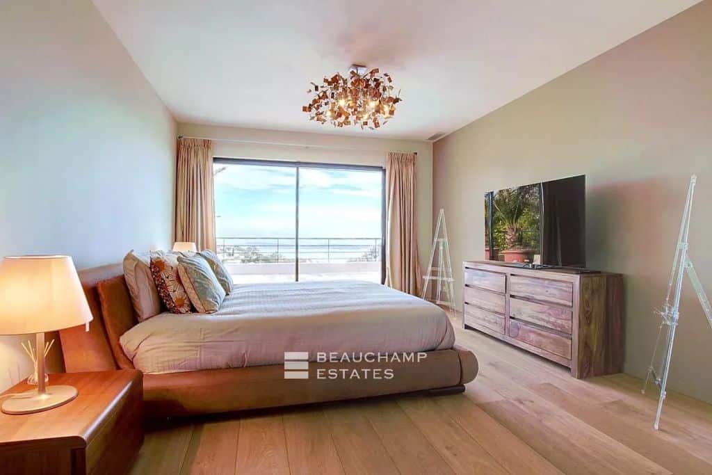 Sea View Villa in Cannes