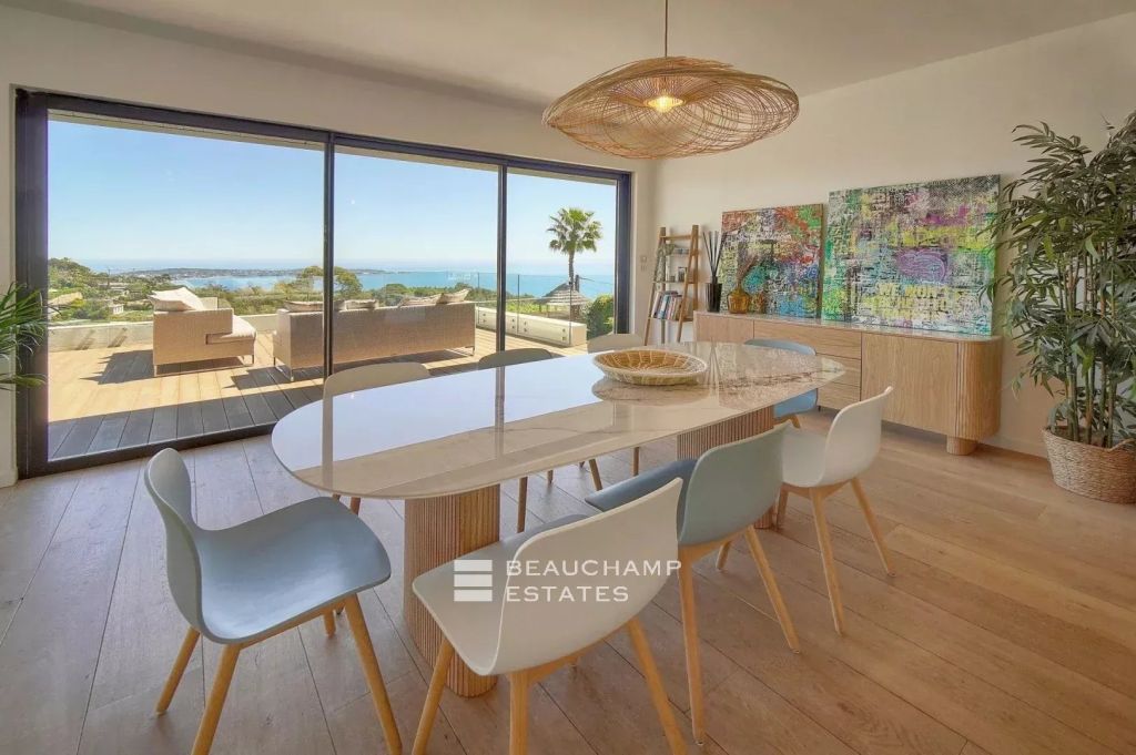 Sea View Villa in Cannes