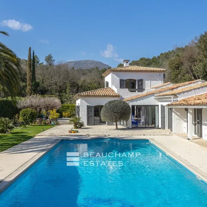 Single-storey Neo-Provençal villa 4 bedrooms – La Colle-sur-Loup