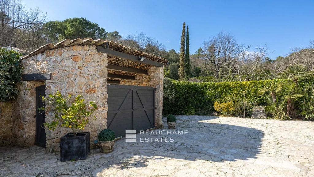Single-storey Neo-Provençal villa 4 bedrooms – La Colle-sur-Loup