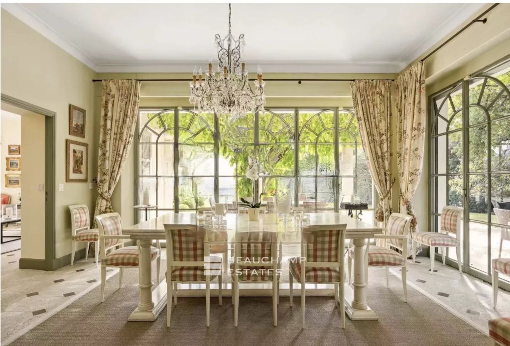 SOMPTUOUS BASTIDE AIXOISE