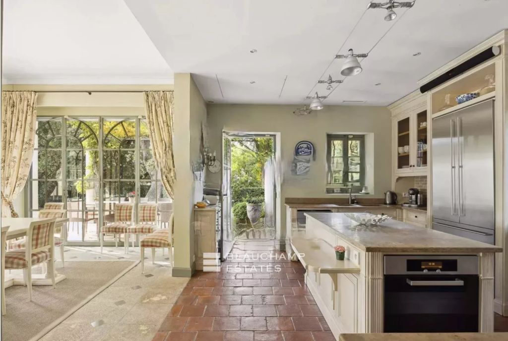 SOMPTUOUS BASTIDE AIXOISE