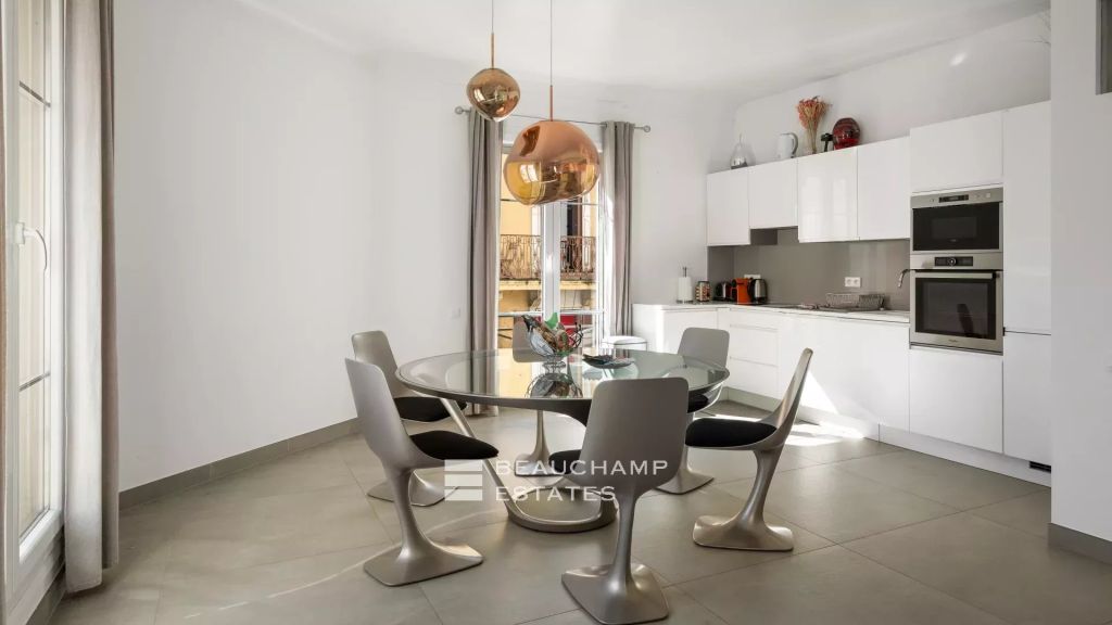 Spacious 4-bedroom en suite apartment – Rue d’Antibes