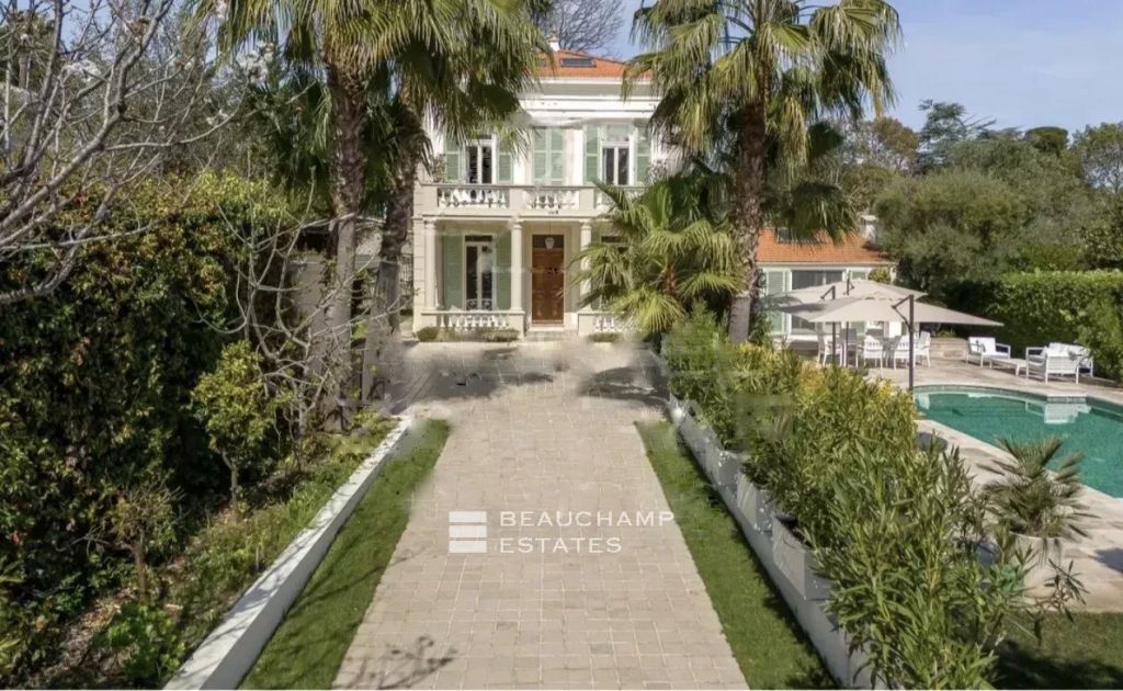 Splendid bourgeois-style villa – piscine