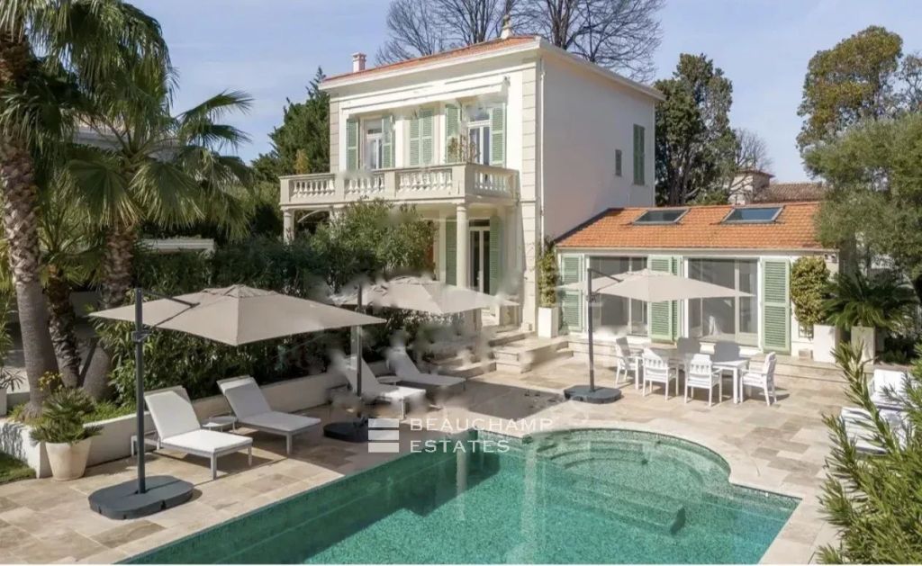 Splendid bourgeois-style villa – piscine