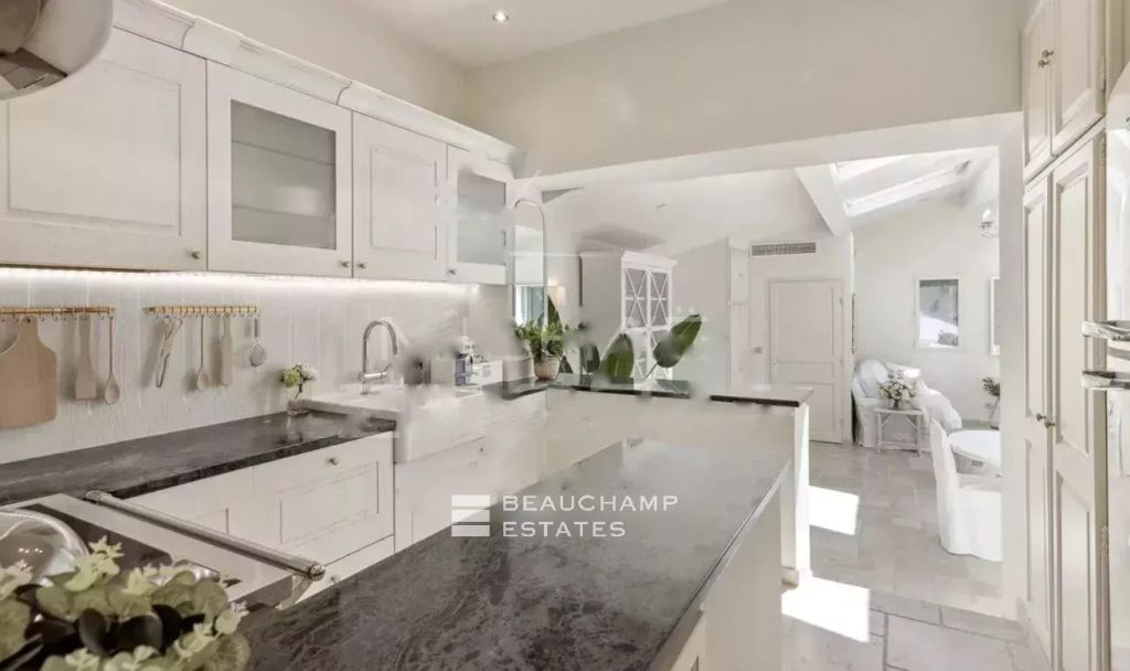 Splendid bourgeois-style villa – piscine