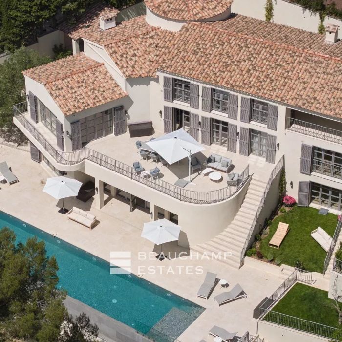 Splendid villa with panoramic sea view in Super-Cannes