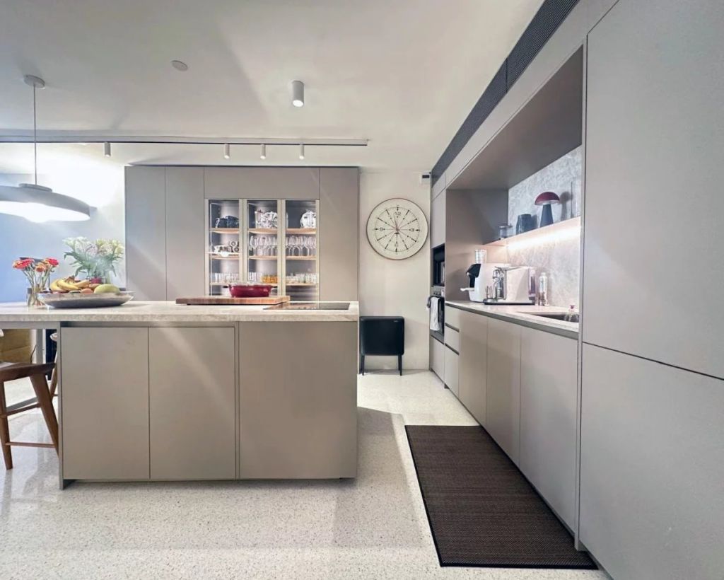 Split-level apartment in Neve Tzedek