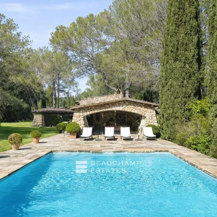 Stone Bastide – 10 Bedrooms – Auribeau-sur-Siagne