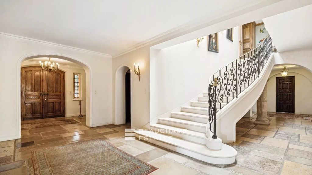 Stone Bastide – 10 Bedrooms – Auribeau-sur-Siagne