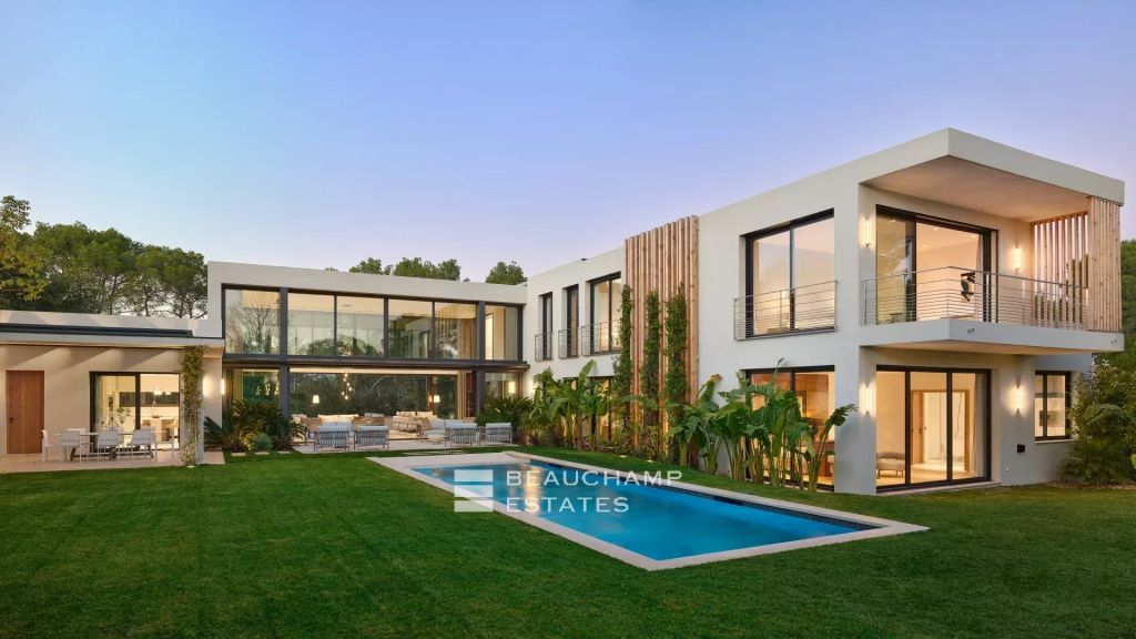 Stunning modern Mougins property