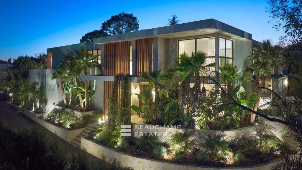 Stunning modern Mougins property